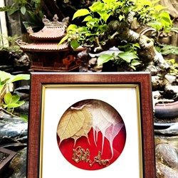 Tranh lá bồ đề, gắn chữ Bình An mạ vàng